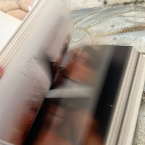 Selfish K Kardashian book - Picture 5 of 5